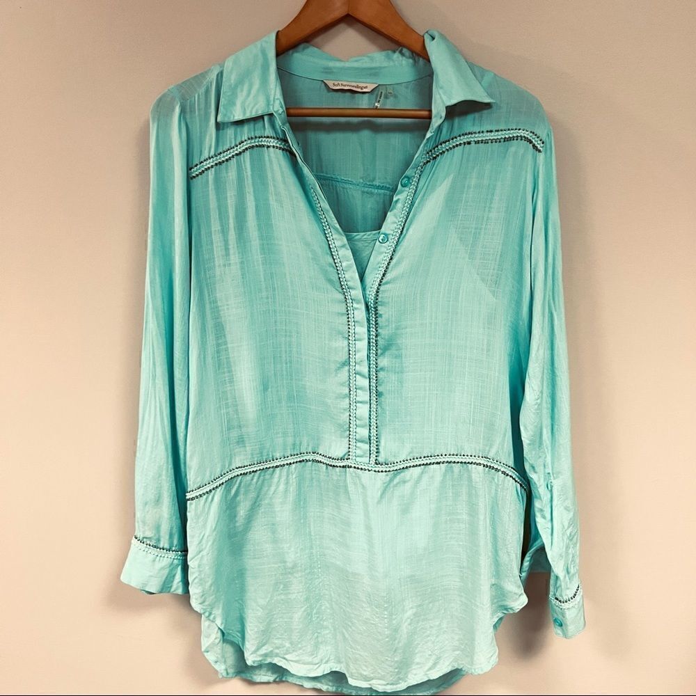 Soft Surroundings button down top with beadwork XS/S